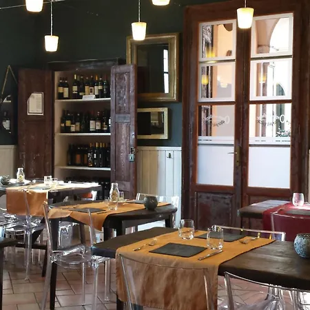 Archi E Colonne بيت ضيافة فيربانيا